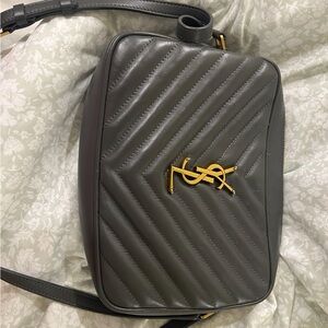 YSL medium shoulder bag - Authentic original price 1,500